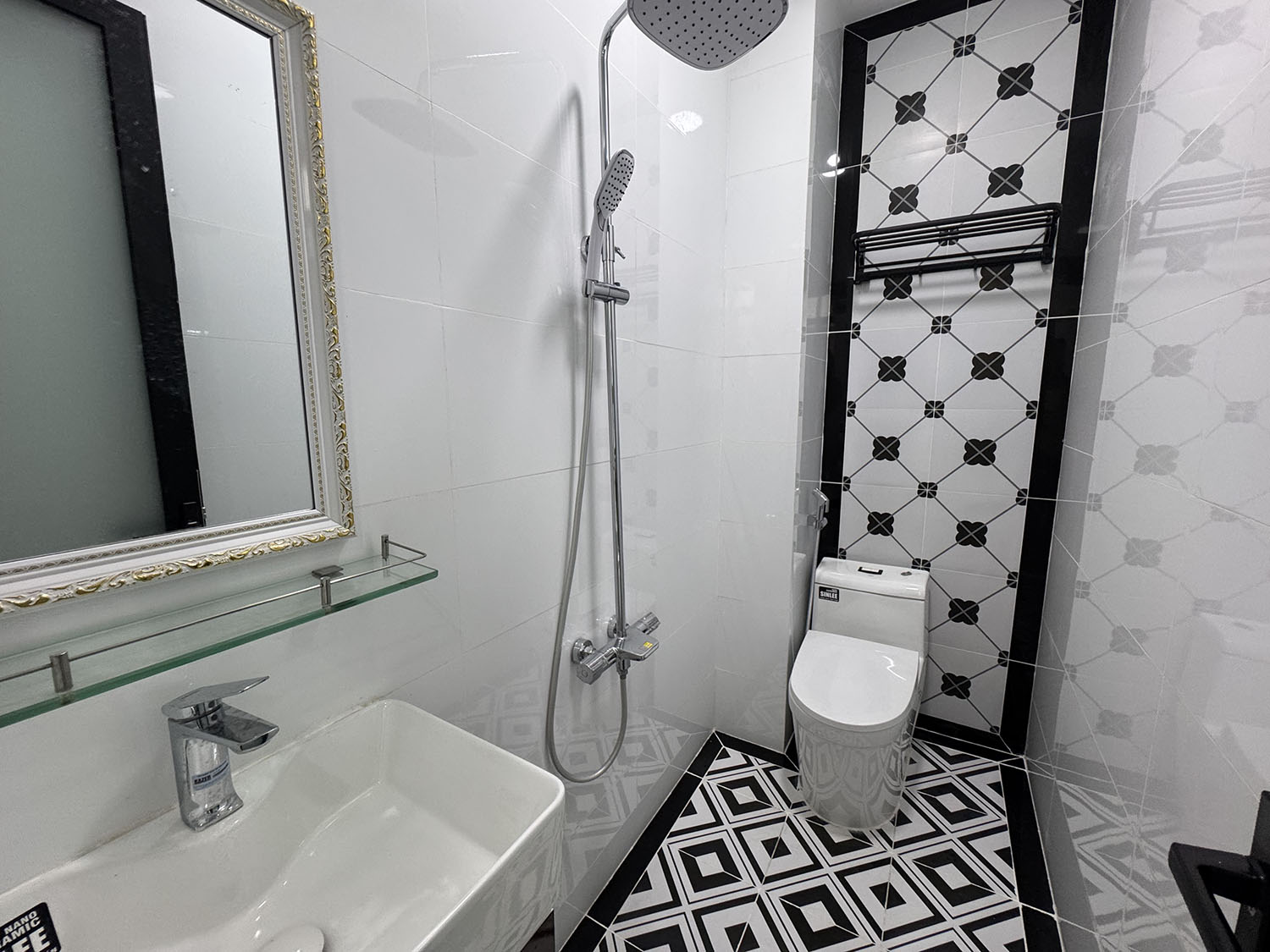 Tuyệt phẩm 3lầu full nội thất cao cấp (xây ở) hẻm ôtô 7 chỗ đổ trong nhà khu VIP Nguyễn Thượng Hiền